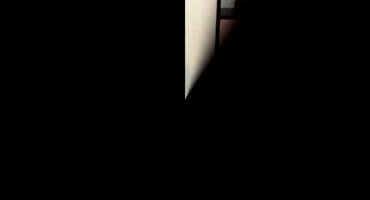 Девушка Анжела наказывает себя на вебкамеру