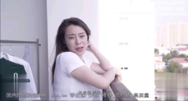 Милая китаянка трахается с нахальным соседом 