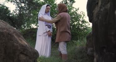 Монахиня нарушает запреты и сосёт член мужчины