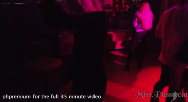 Пьяная лесби занимается сексом после похода в клуб