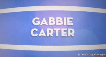 Большегрудая Габби Картер заглотила по самые яйца член массажиста Кейрана Ли