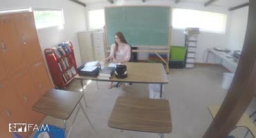 Скрытая камера зафиксировала преподавателя-извращенца