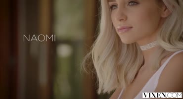 Симпатичная блондинка Наоми Вудс наслаждается шикарным сексом с парнем 