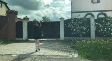 Московская проститутка трахает парня в машине 